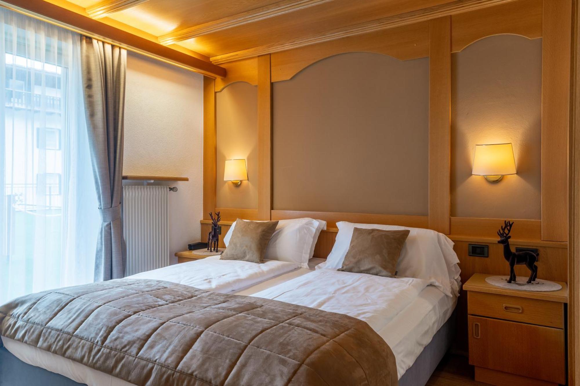 Hotel Meida Pozza di Fassa Eksteriør bilde