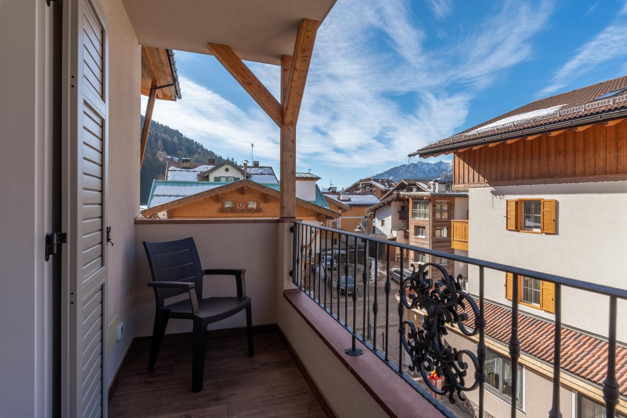 Hotel Meida Pozza di Fassa Eksteriør bilde