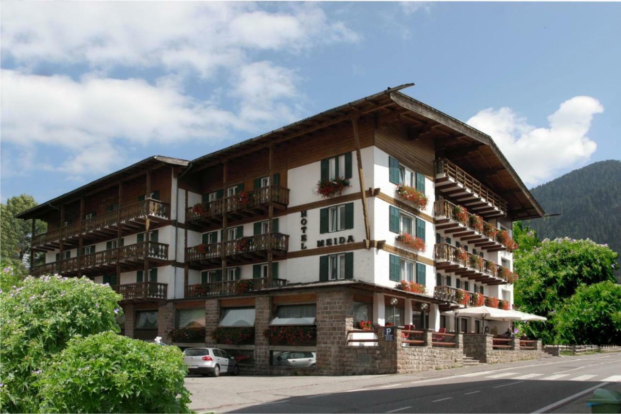Hotel Meida Pozza di Fassa Eksteriør bilde